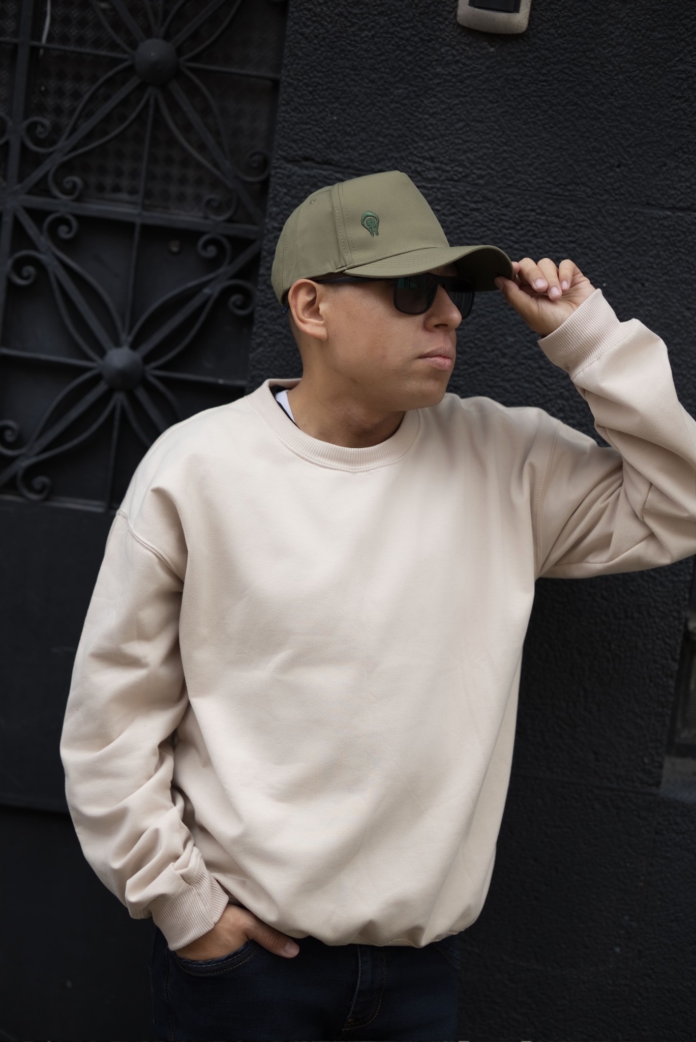 Hoodie Cuello Redondo Marca Propia - Image 3